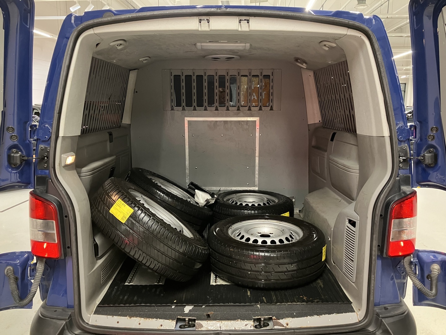 VOLKSWAGEN Caravelle 2015