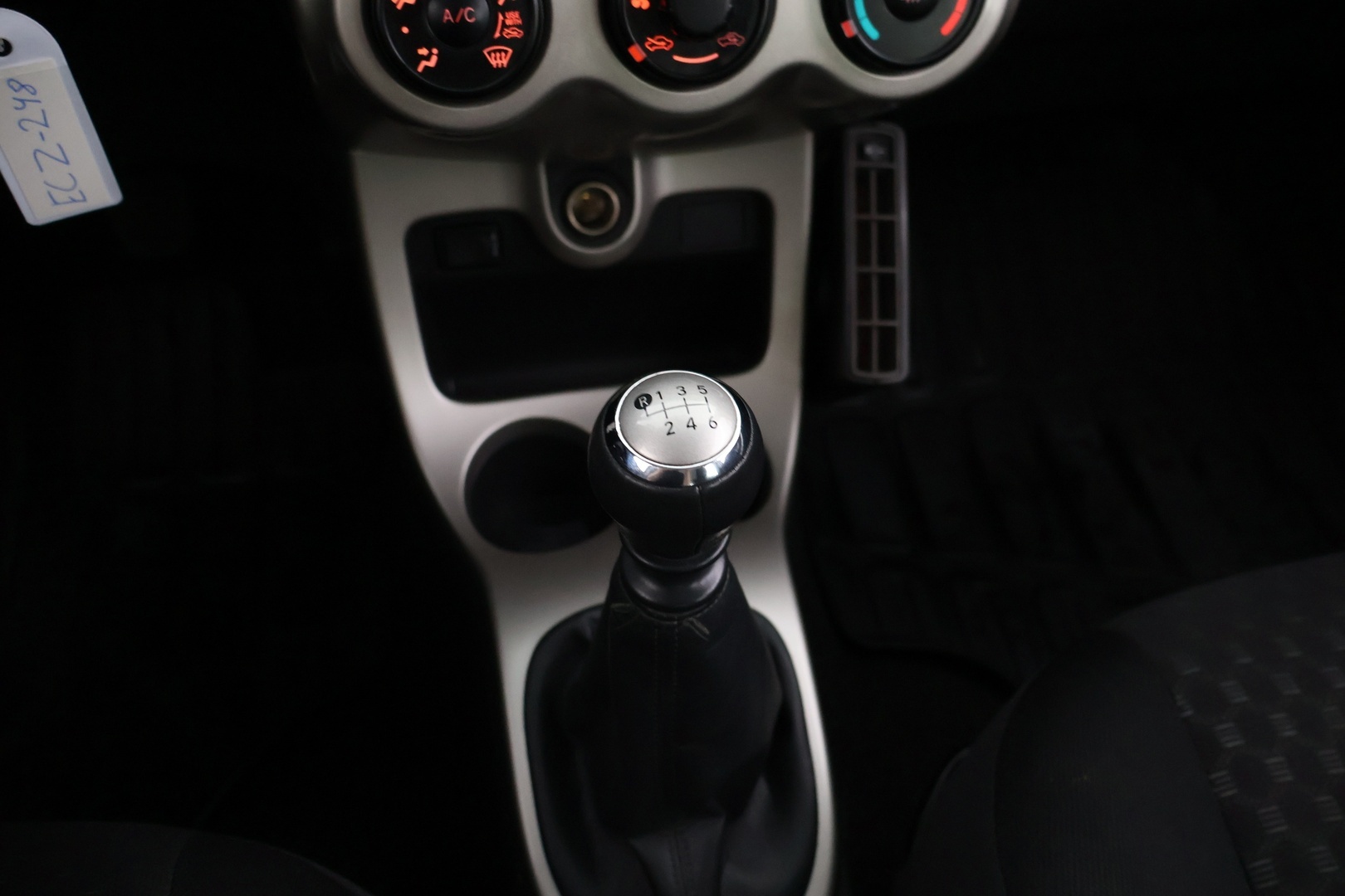 TOYOTA Urban Cruiser 2009