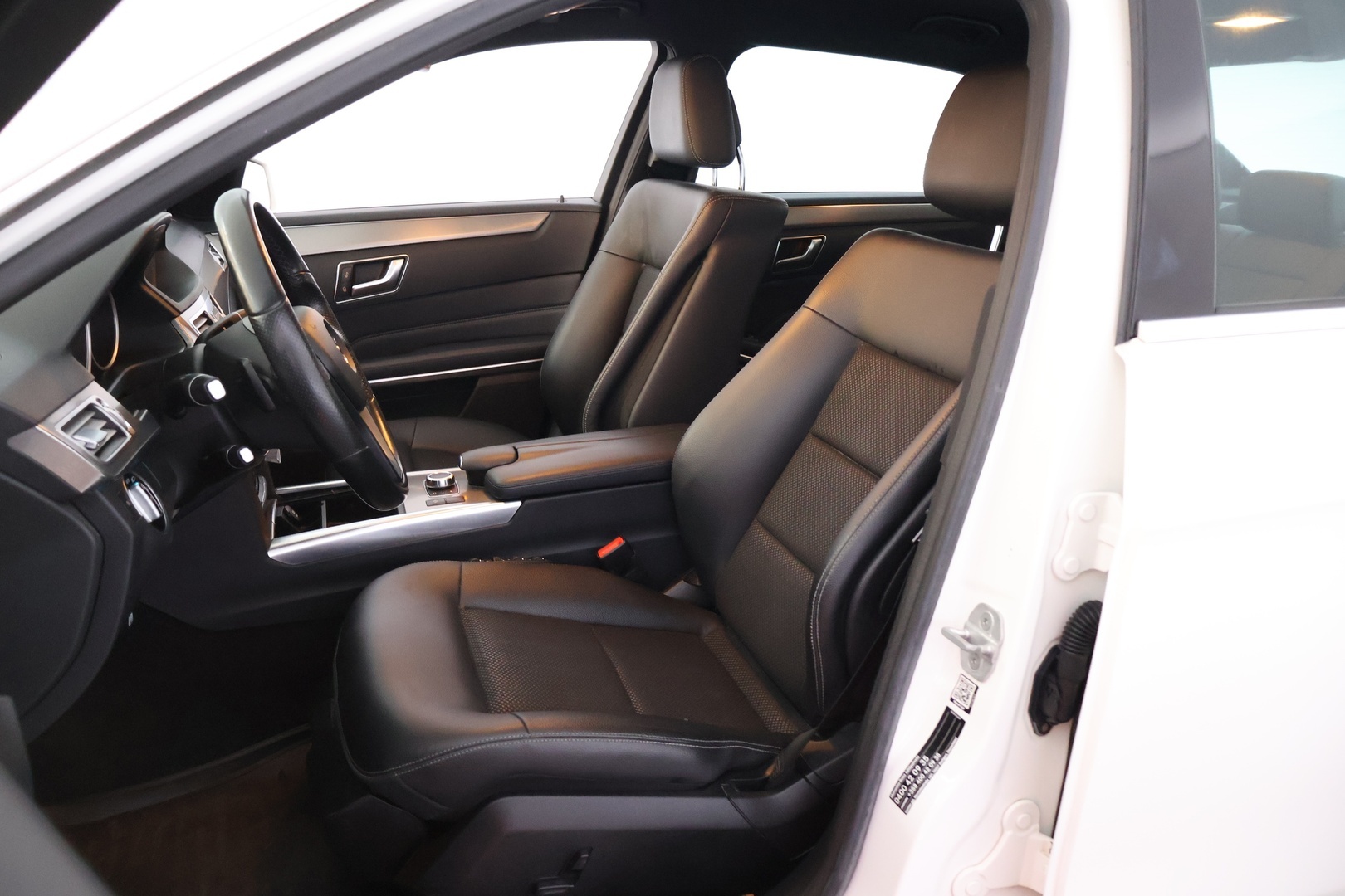 MERCEDES-BENZ E 2016