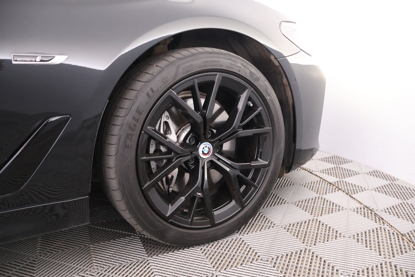 BMW 545 2022