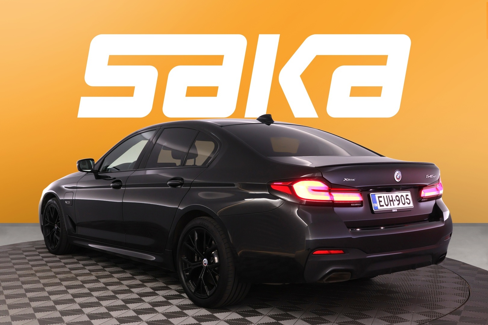 BMW 545 2022