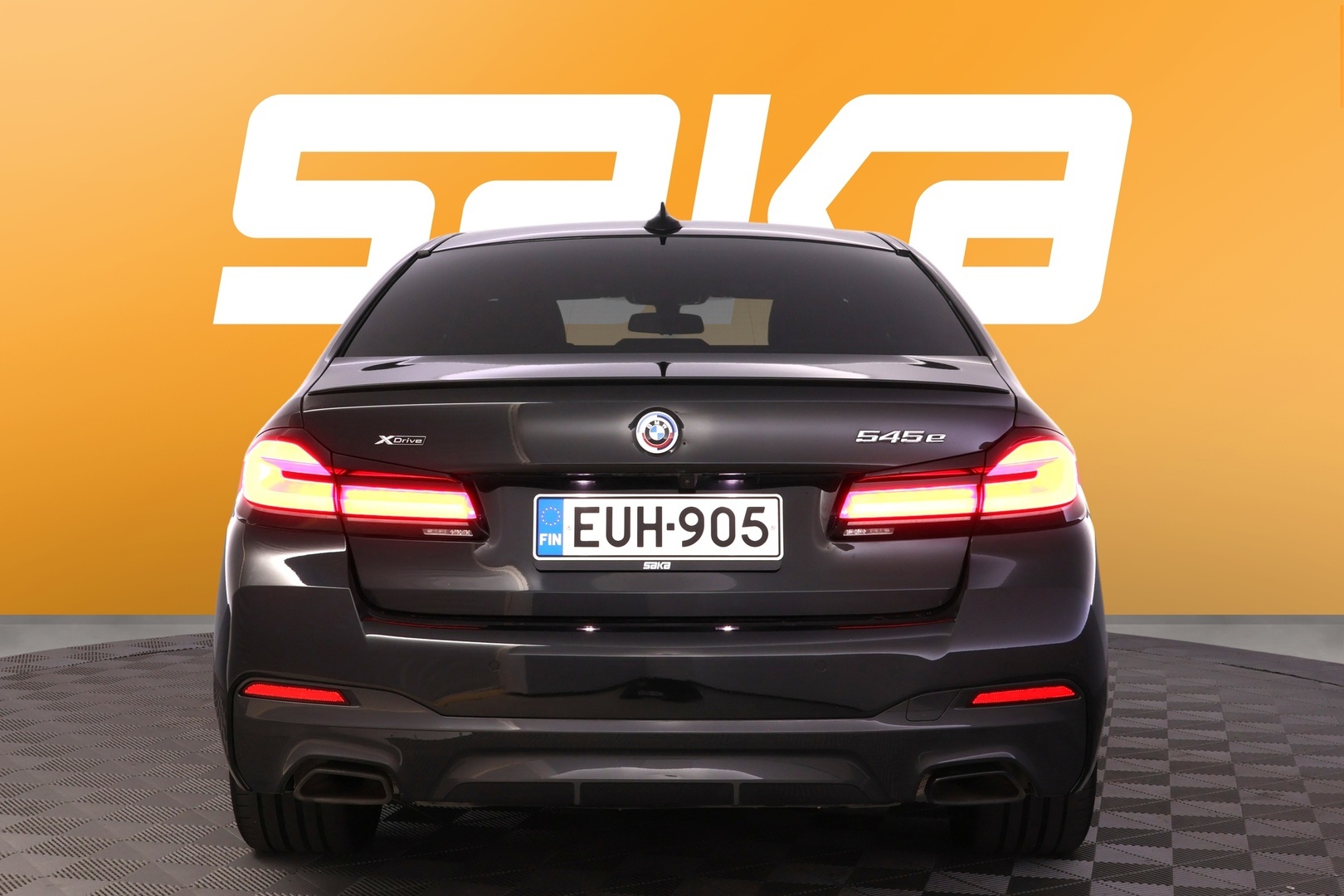 BMW 545 2022