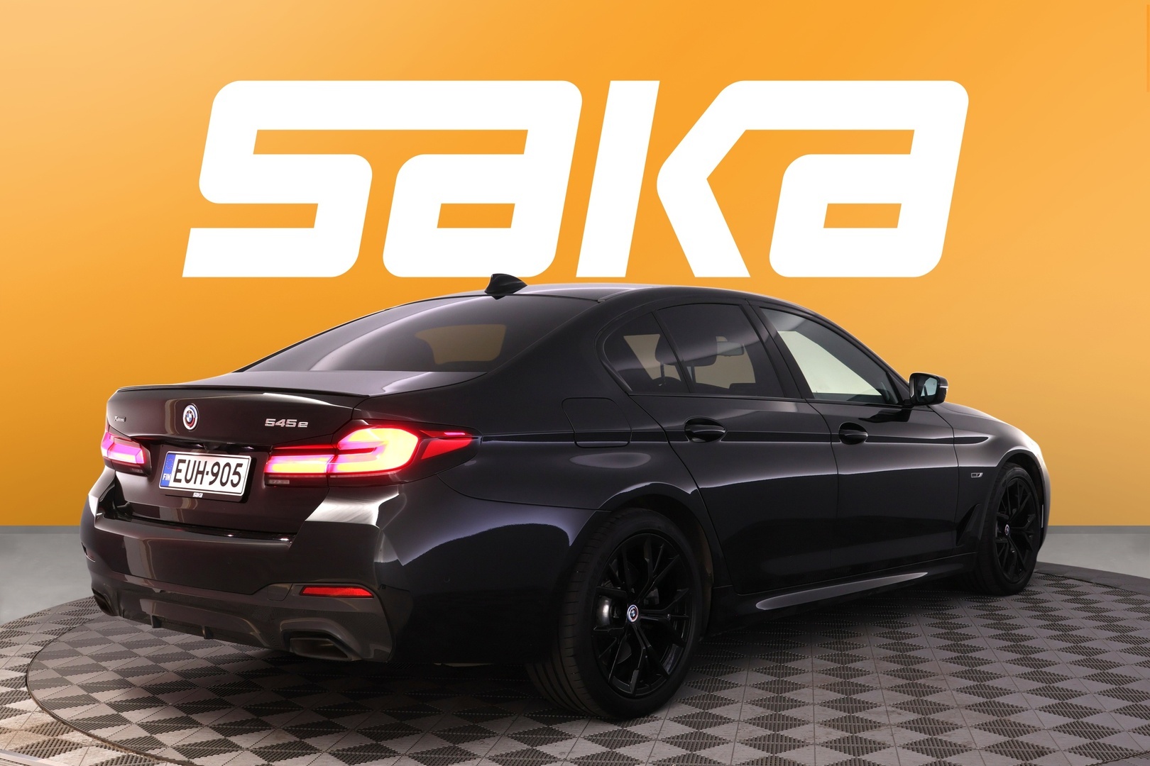 BMW 545 2022