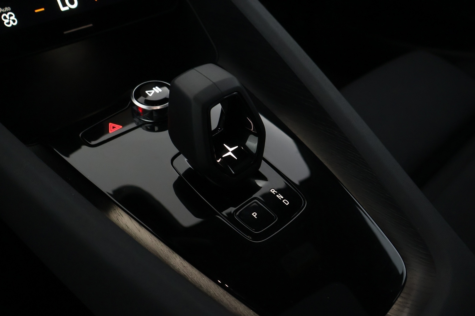 POLESTAR 2 2024