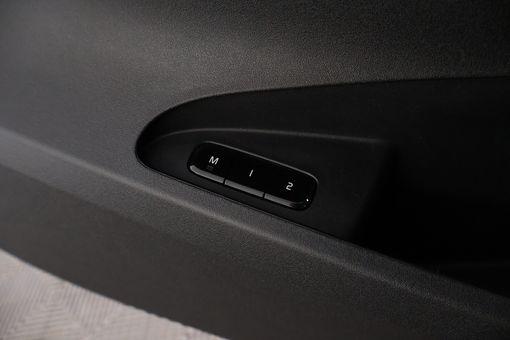 POLESTAR 2 2024