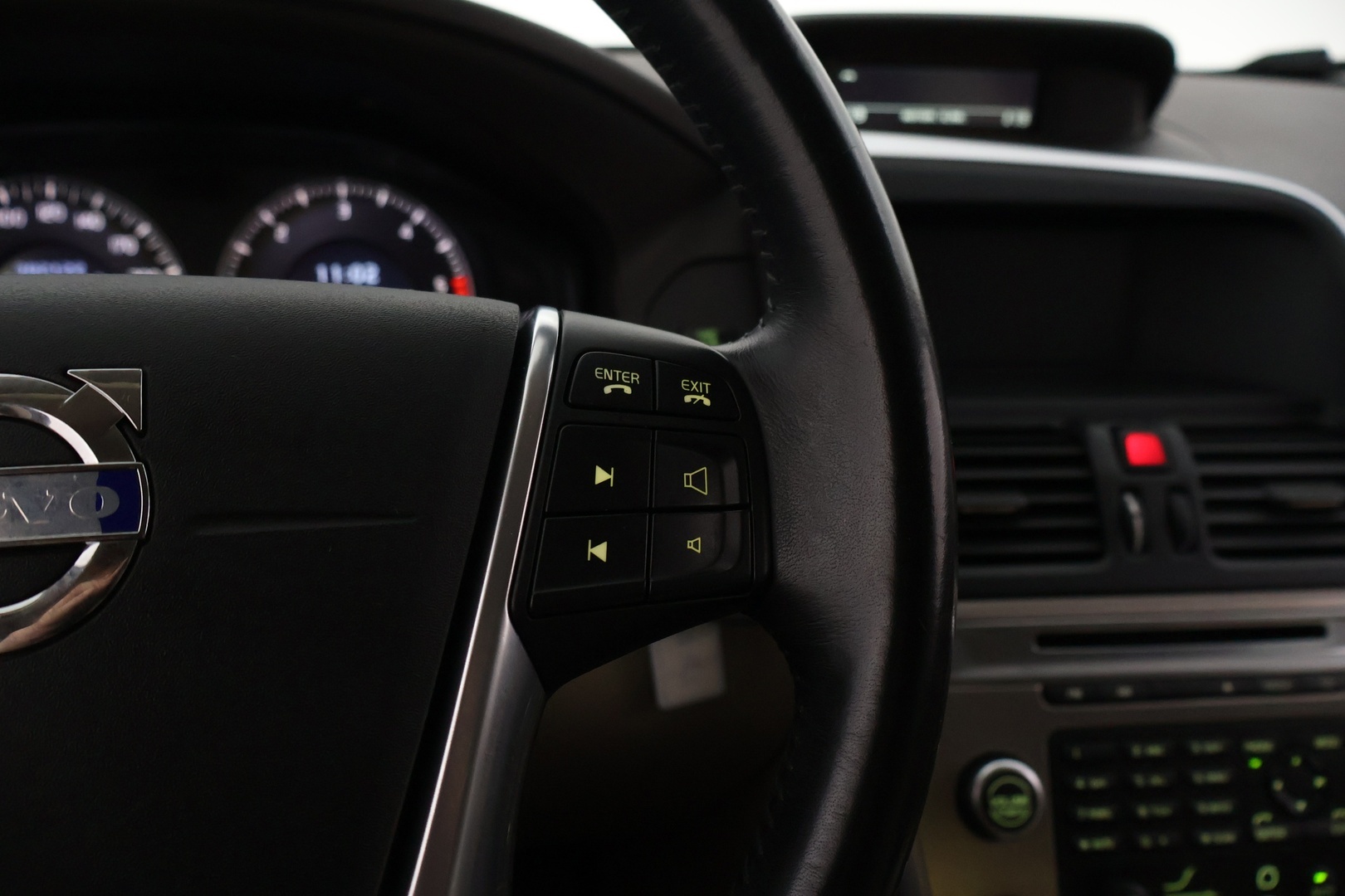 VOLVO XC60 2011