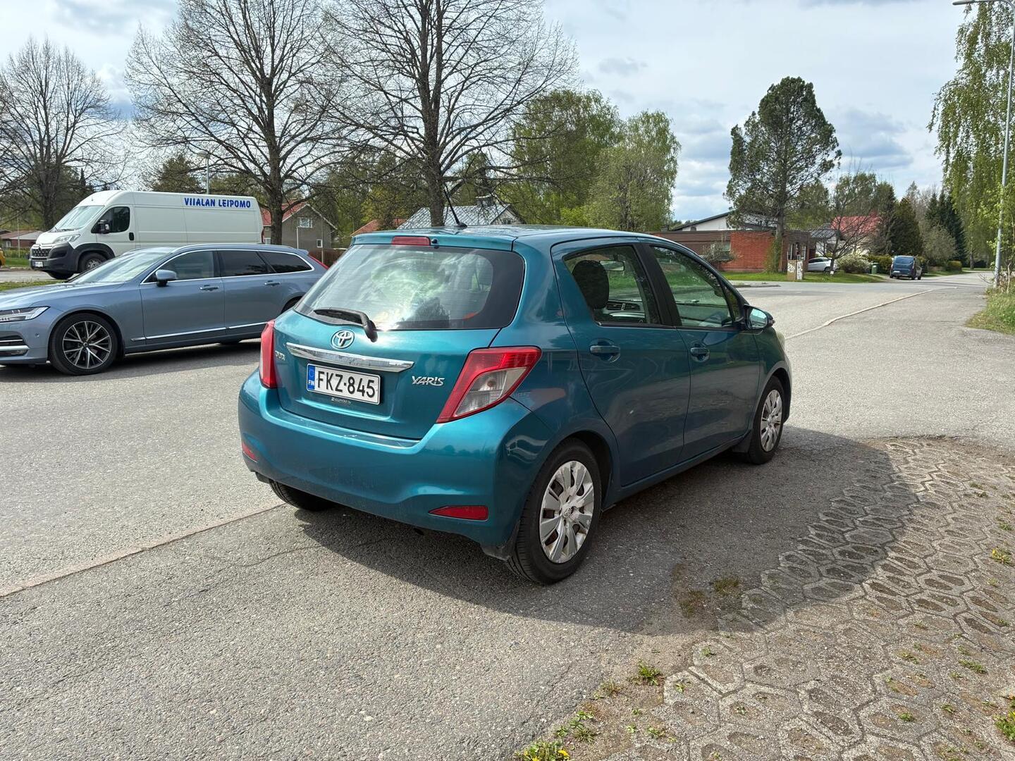 TOYOTA Yaris 2013