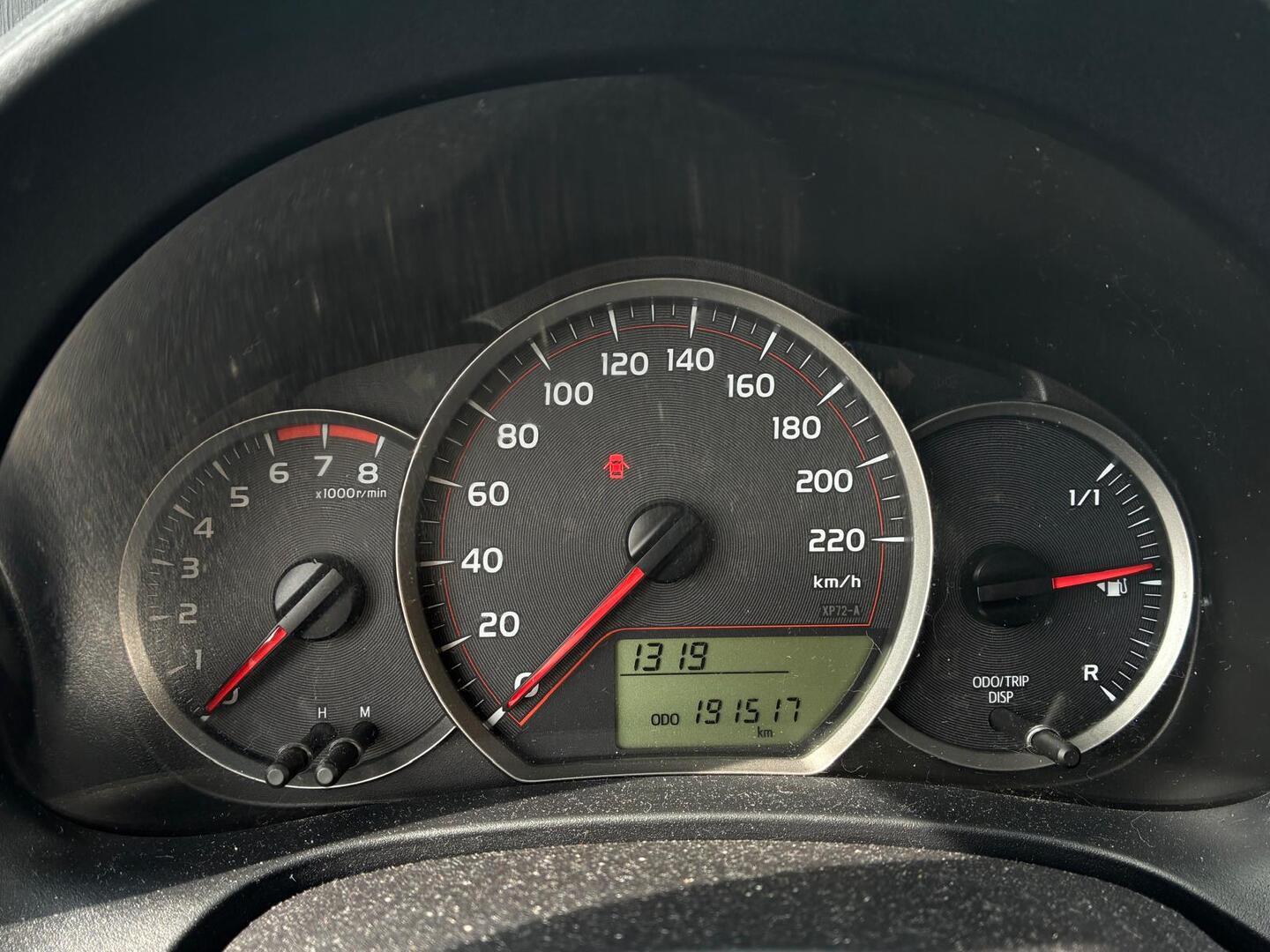 TOYOTA Yaris 2013