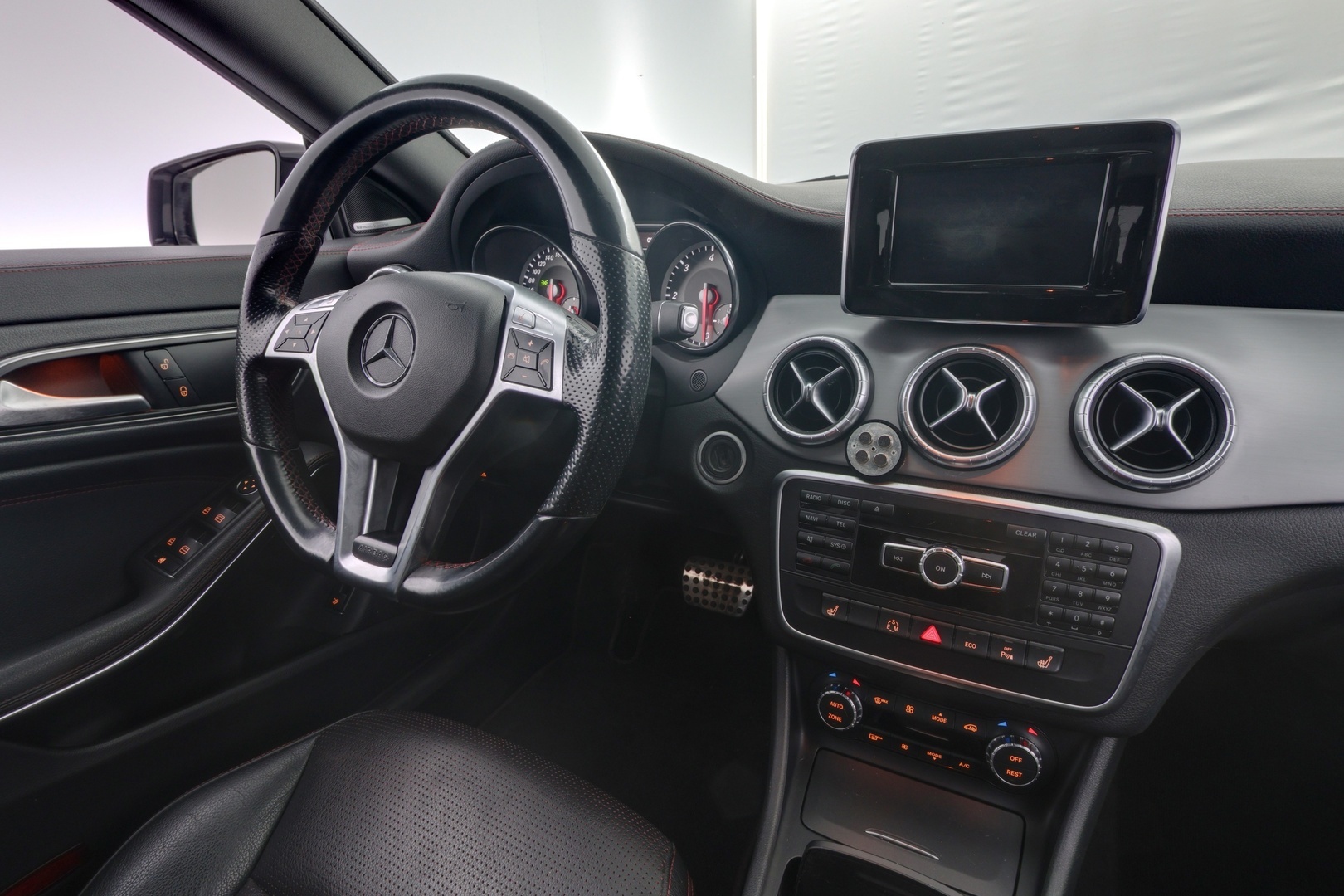 MERCEDES-BENZ CLA 2014