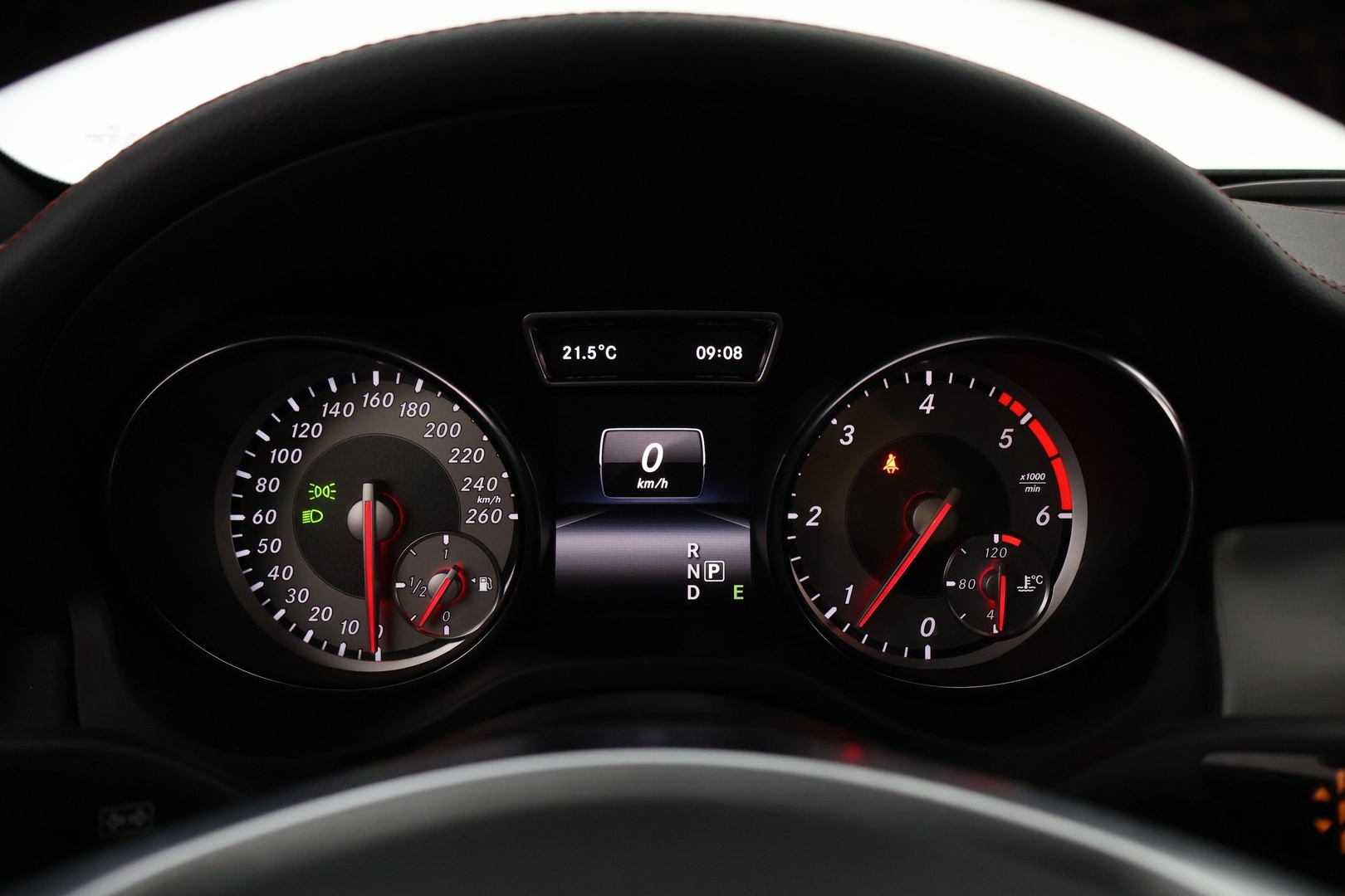 MERCEDES-BENZ CLA 2014