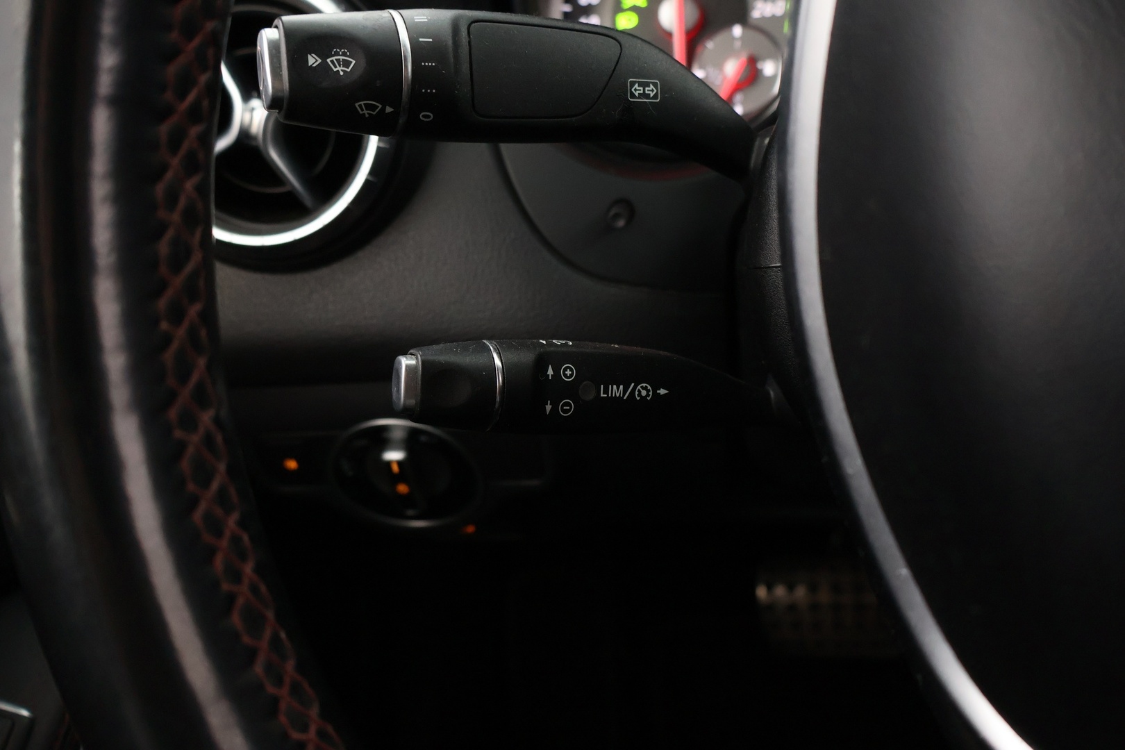 MERCEDES-BENZ CLA 2014