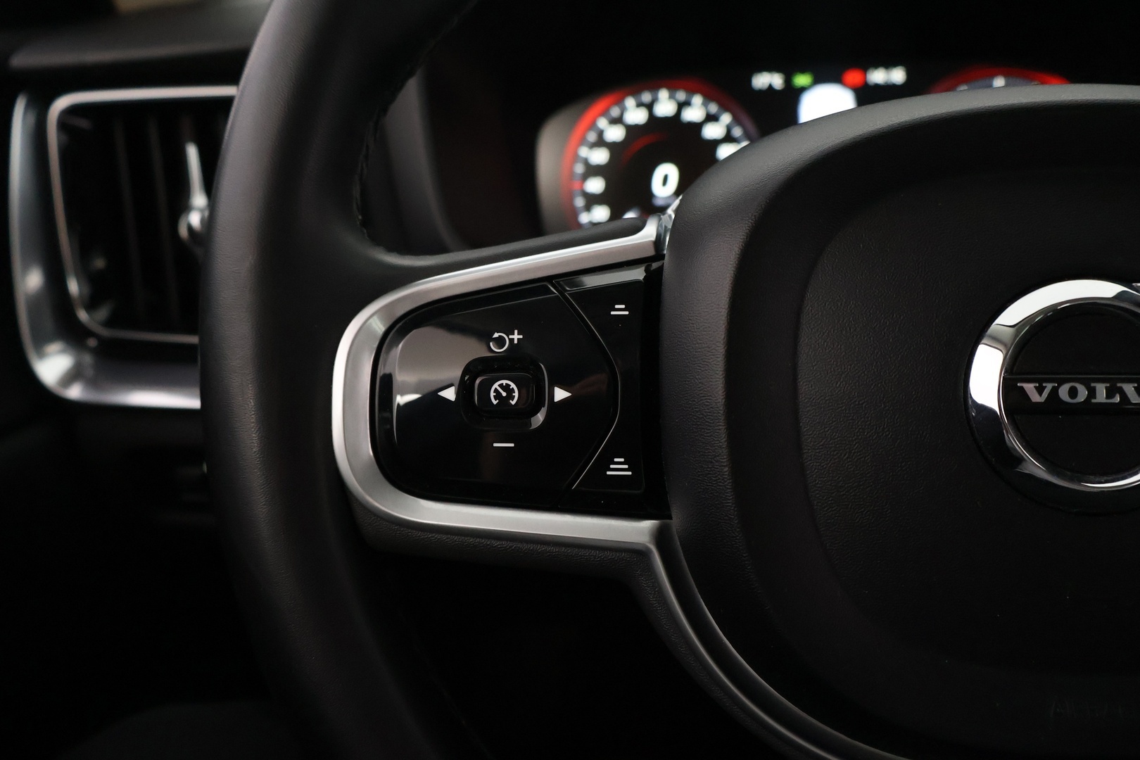 VOLVO V60 Cross Country 2022
