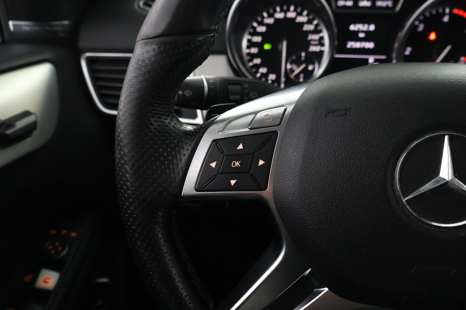 MERCEDES-BENZ ML 2012