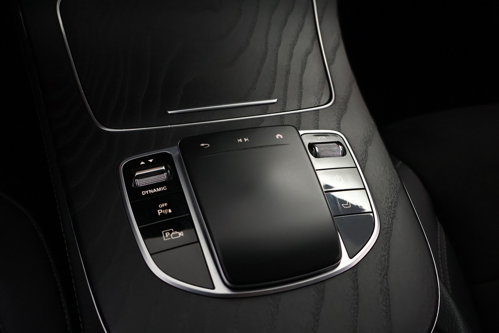 MERCEDES-BENZ E 2021