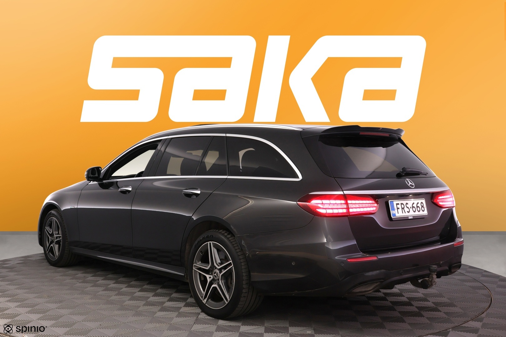 MERCEDES-BENZ E 2021