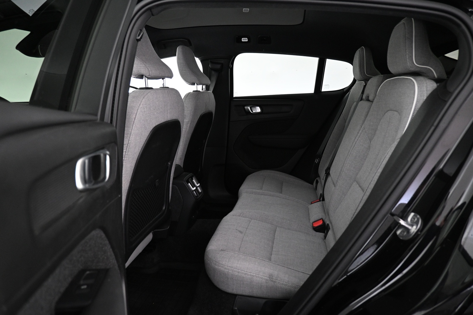 VOLVO C40 2024