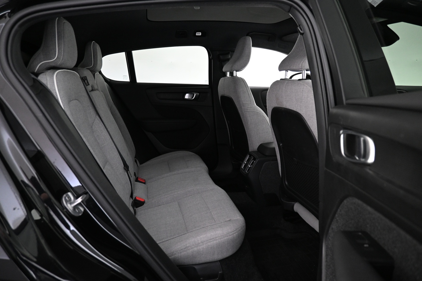 VOLVO C40 2024