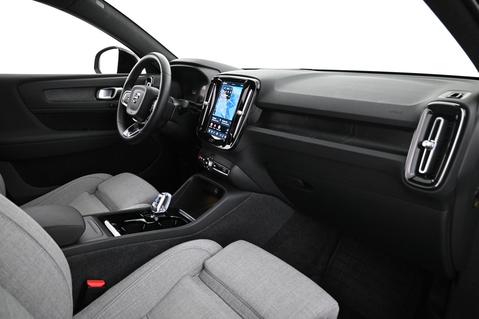 VOLVO C40 2024