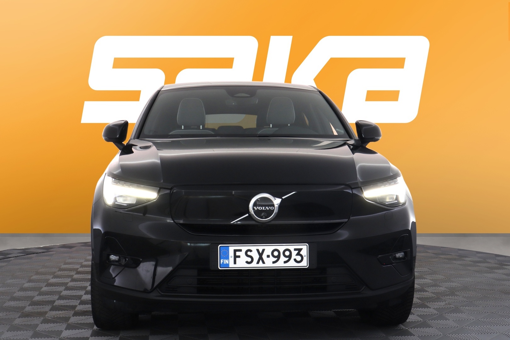 VOLVO C40 2024