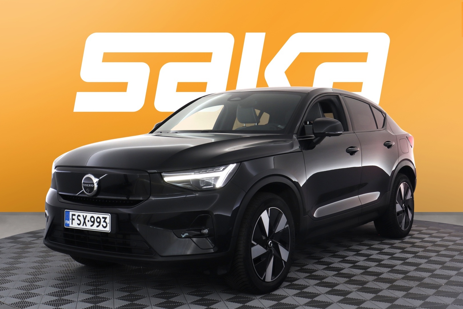 VOLVO C40 2024