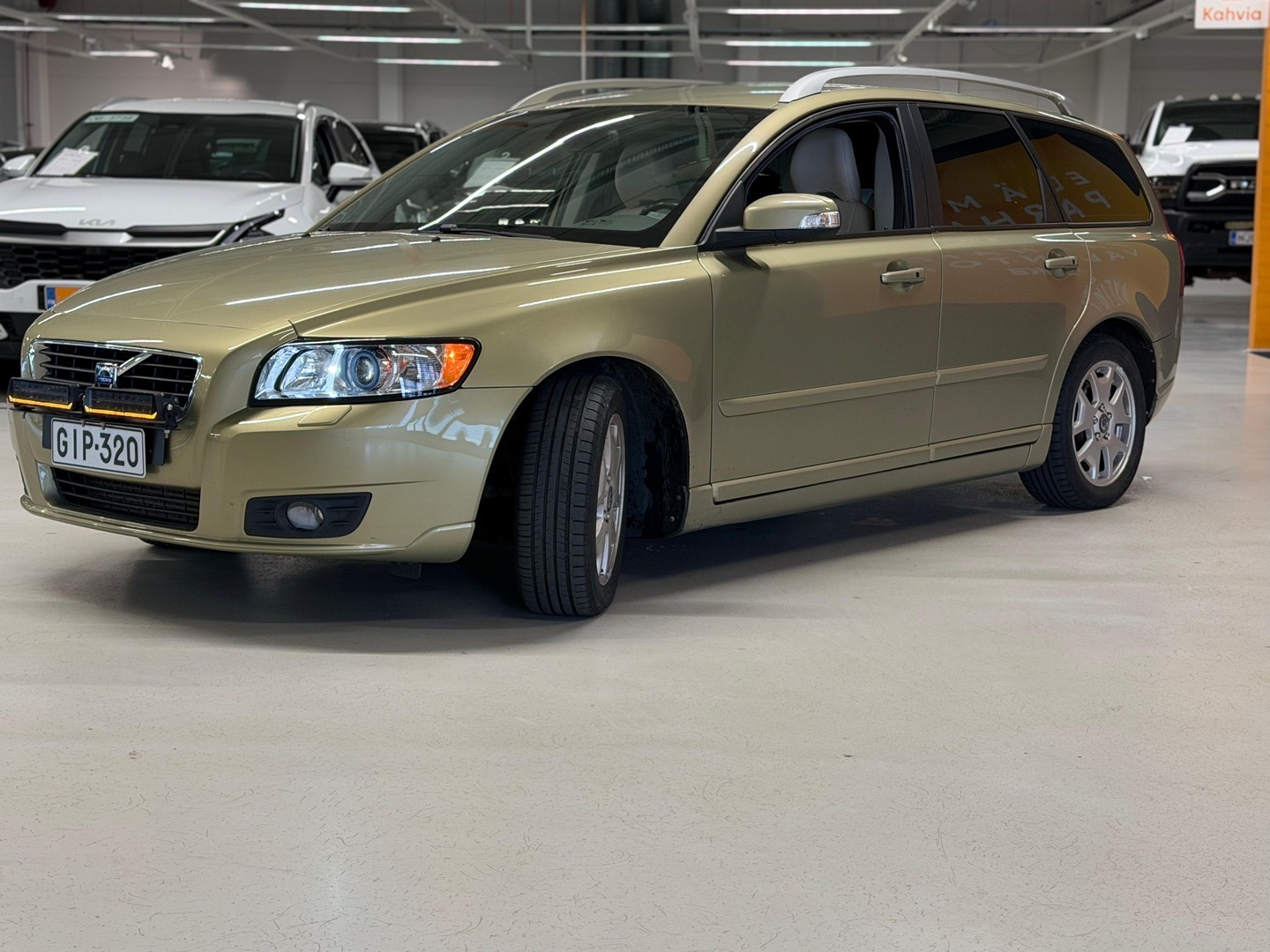 VOLVO V50 2009