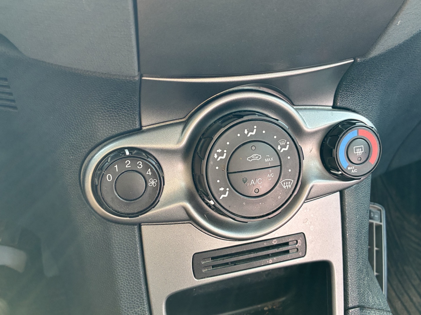 FORD Fiesta 2011