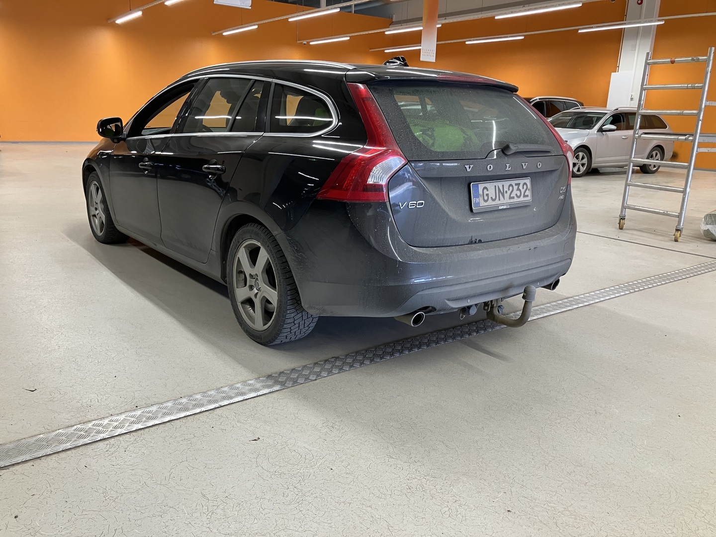 VOLVO V60 2011