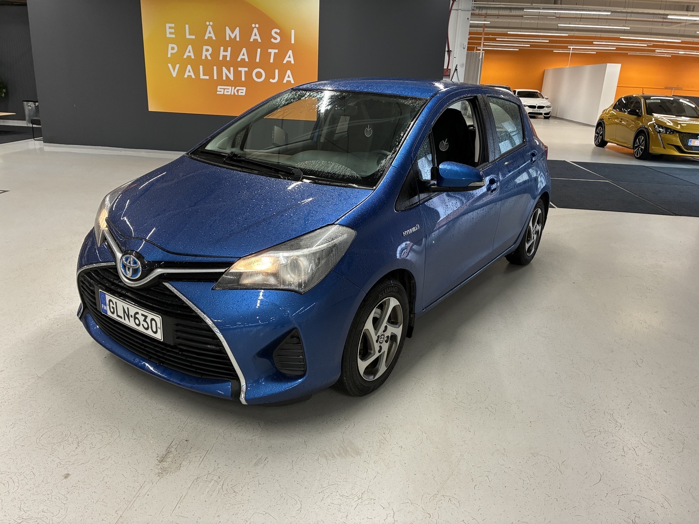 TOYOTA Yaris 2015