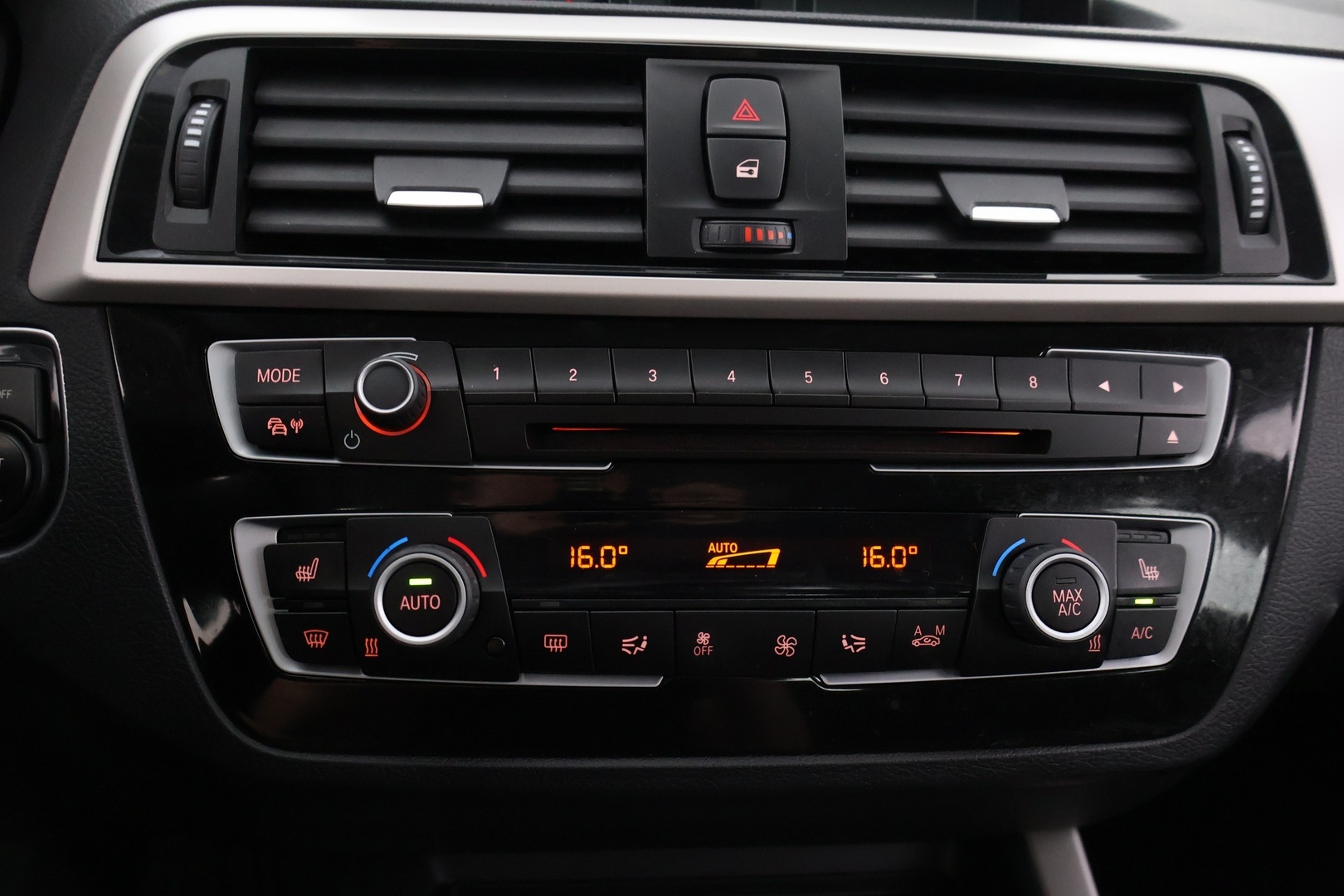 BMW 118 2018