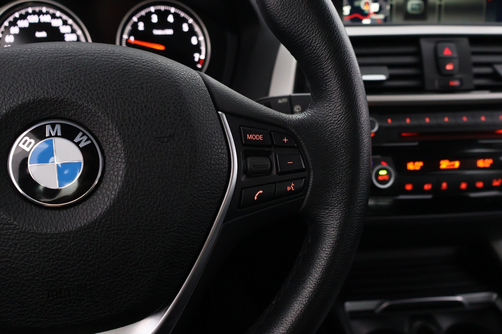 BMW 118 2018