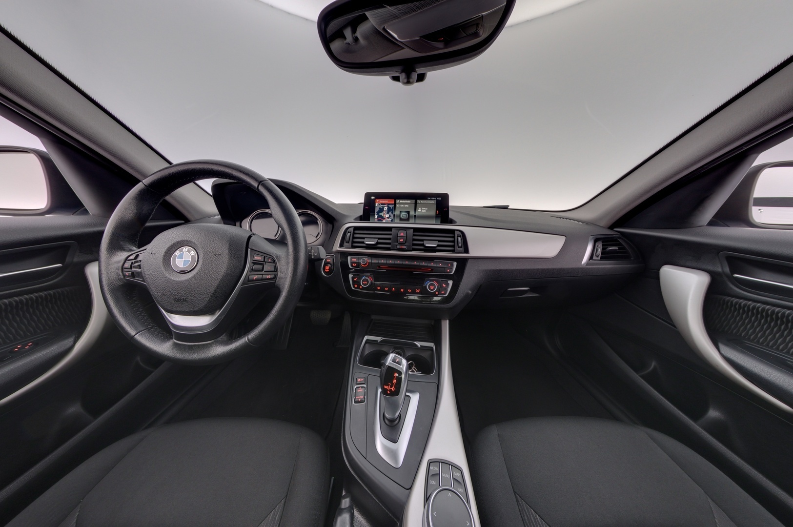BMW 118 2018