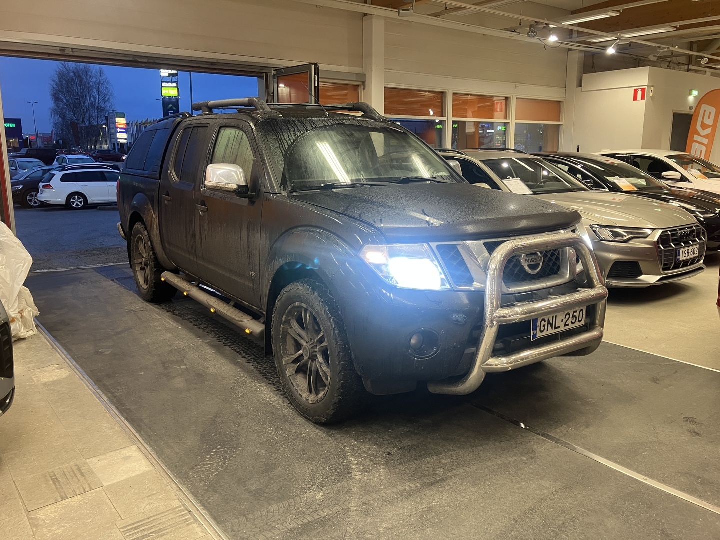 NISSAN Navara 2012