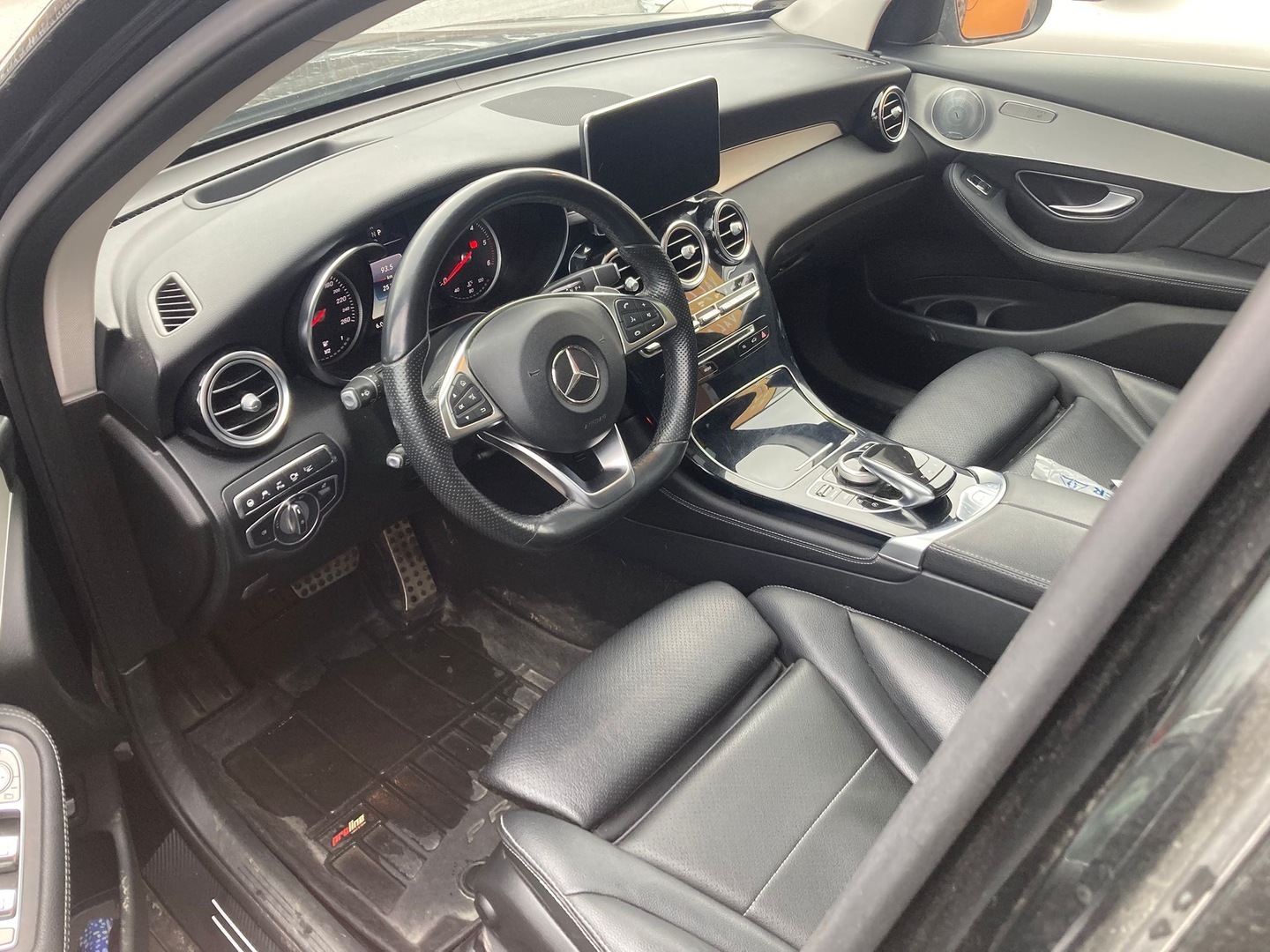 MERCEDES-BENZ GLC 2017