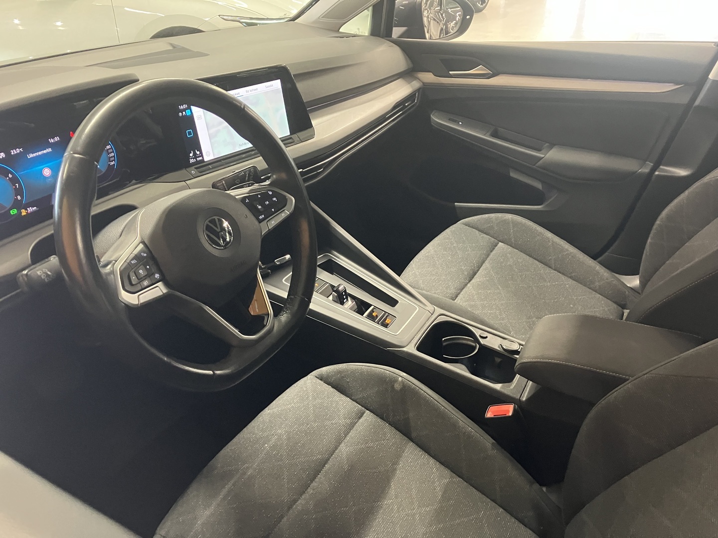 VOLKSWAGEN Golf 2021