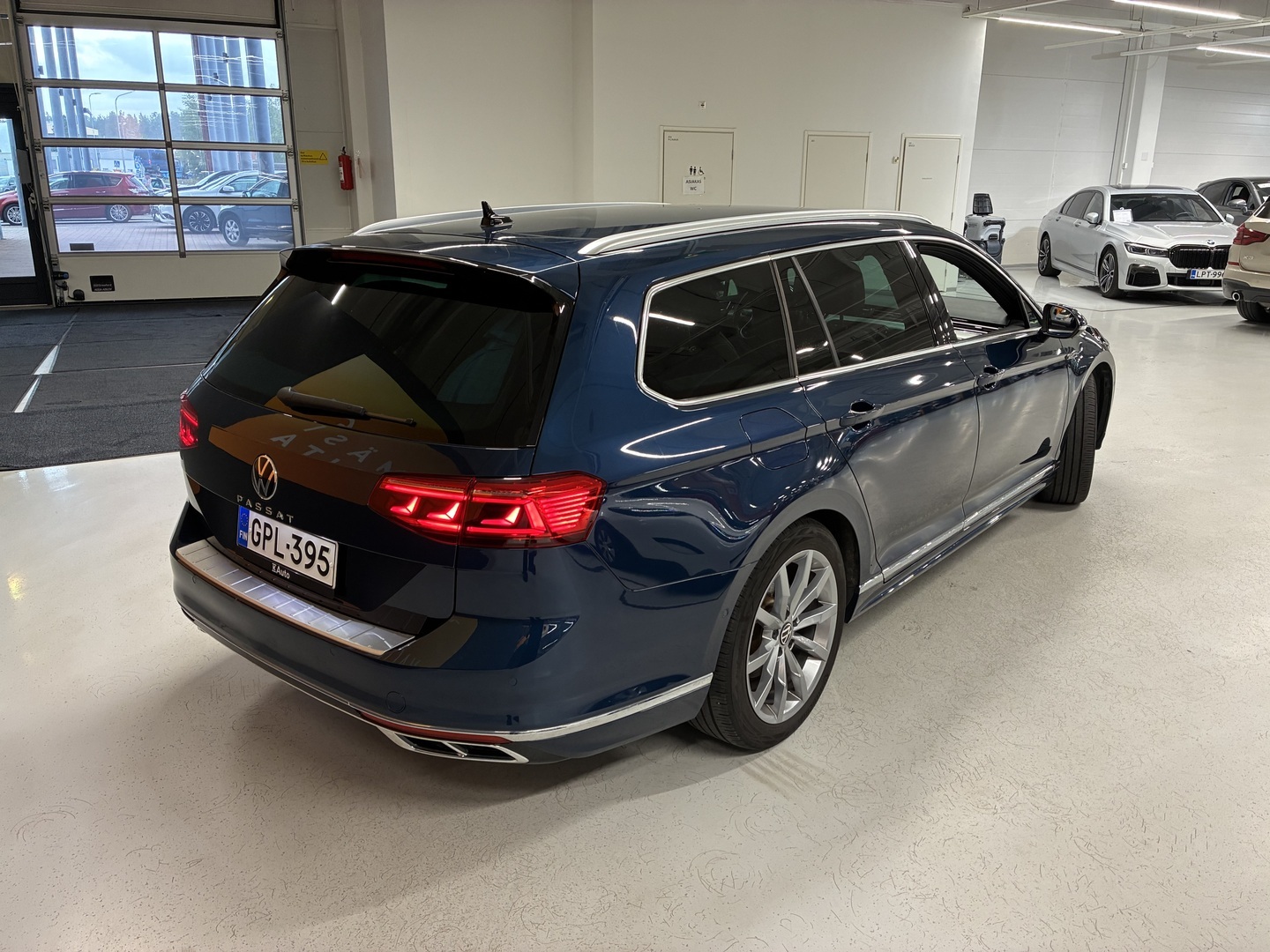 VOLKSWAGEN Passat 2023