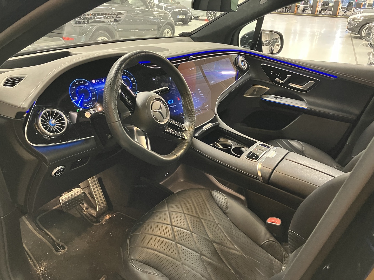 MERCEDES-BENZ EQE SUV 2024