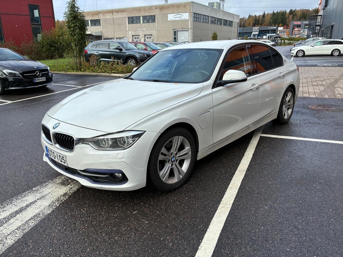 BMW 330 2016
