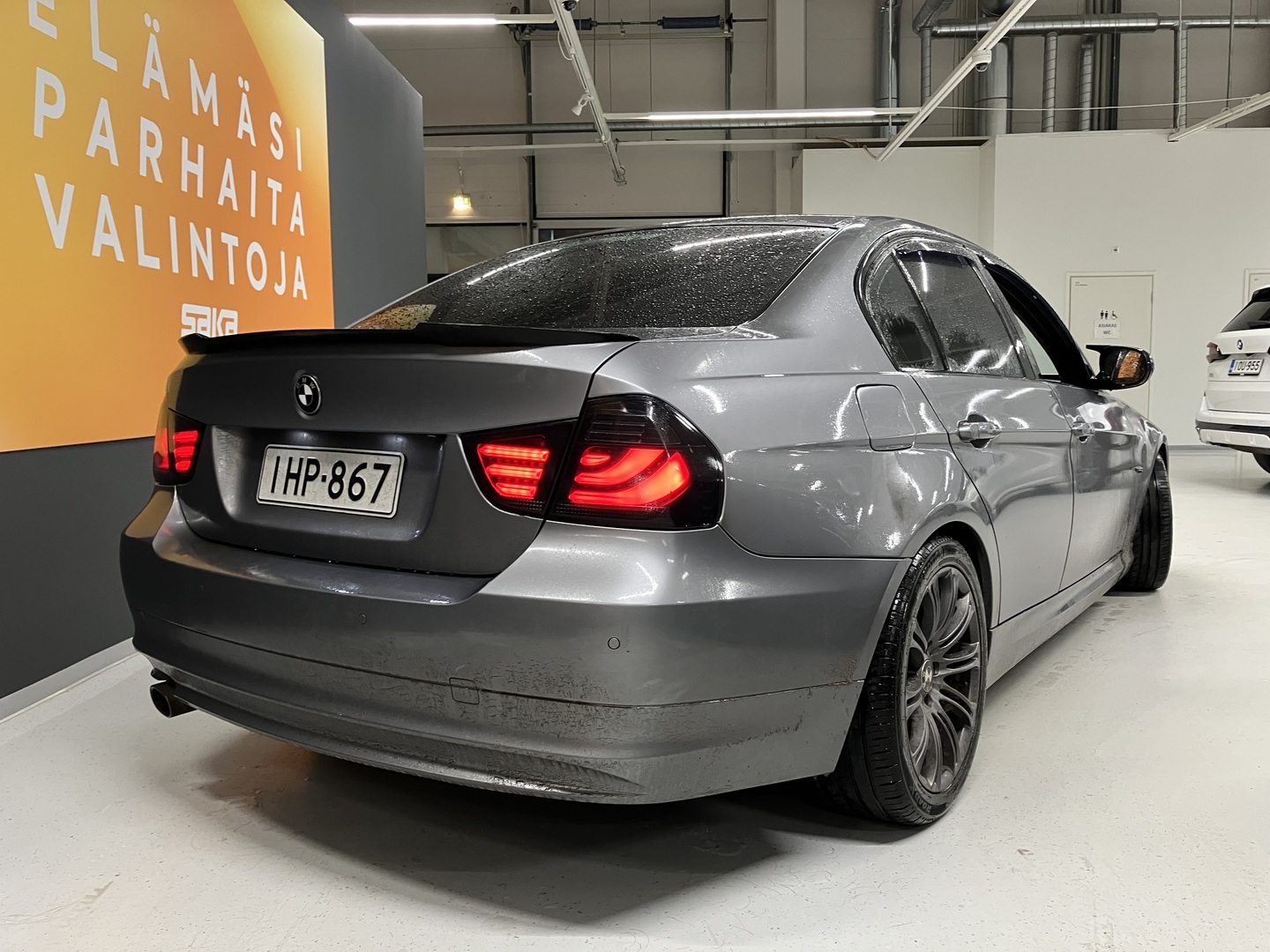 BMW 320 2009