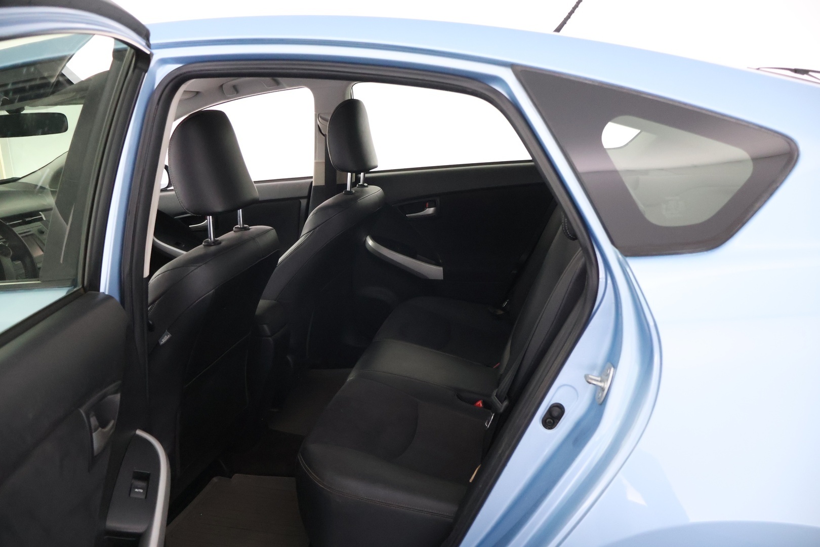 TOYOTA PRIUS PLUG-IN HYBRID 2013