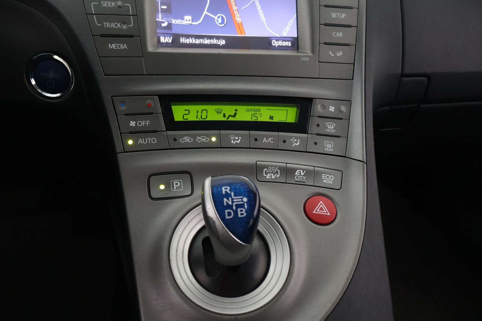 TOYOTA PRIUS PLUG-IN HYBRID 2013