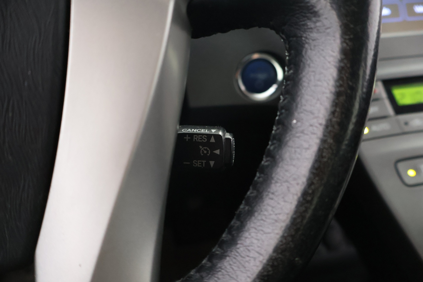 TOYOTA PRIUS PLUG-IN HYBRID 2013