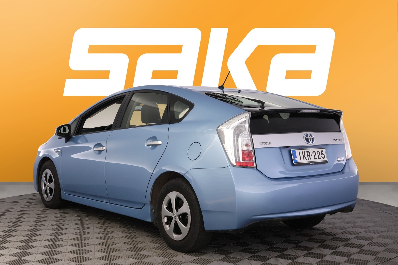 TOYOTA PRIUS PLUG-IN HYBRID 2013