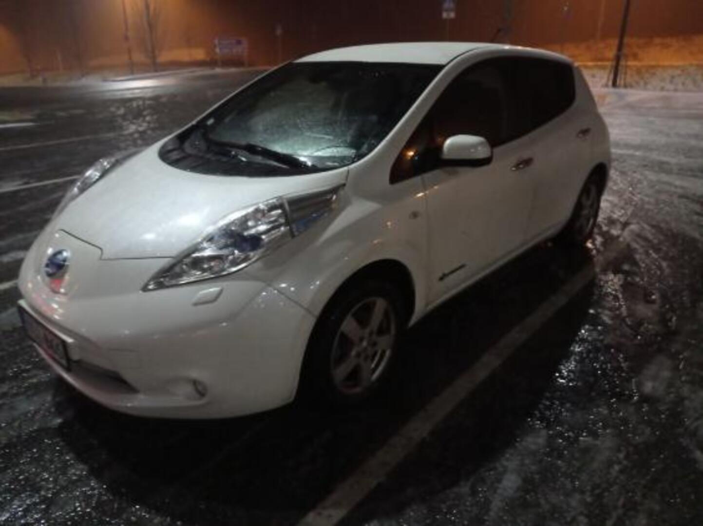 NISSAN Leaf 2014