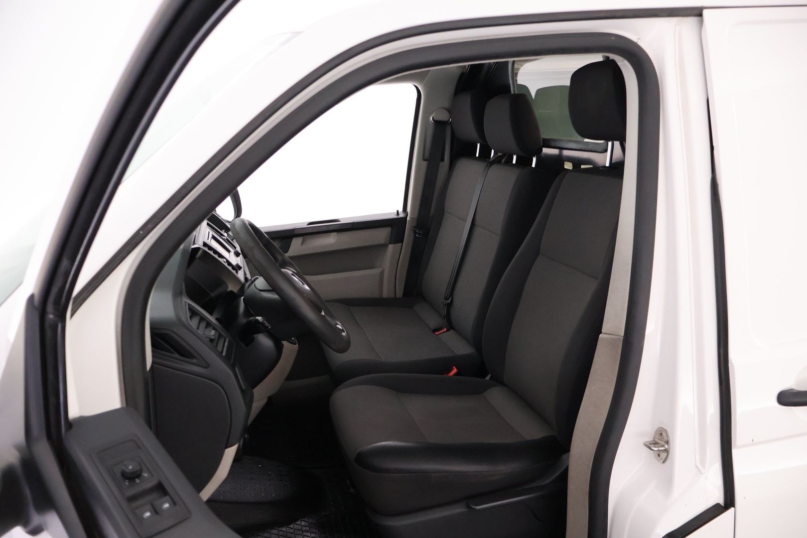 VOLKSWAGEN Transporter 2016