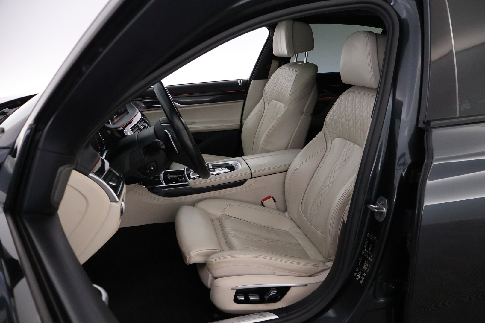 BMW 730 2016