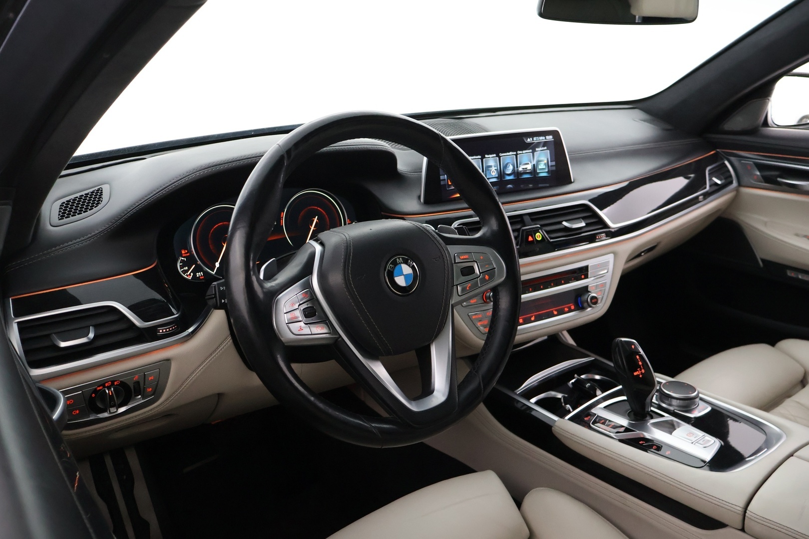 BMW 730 2016