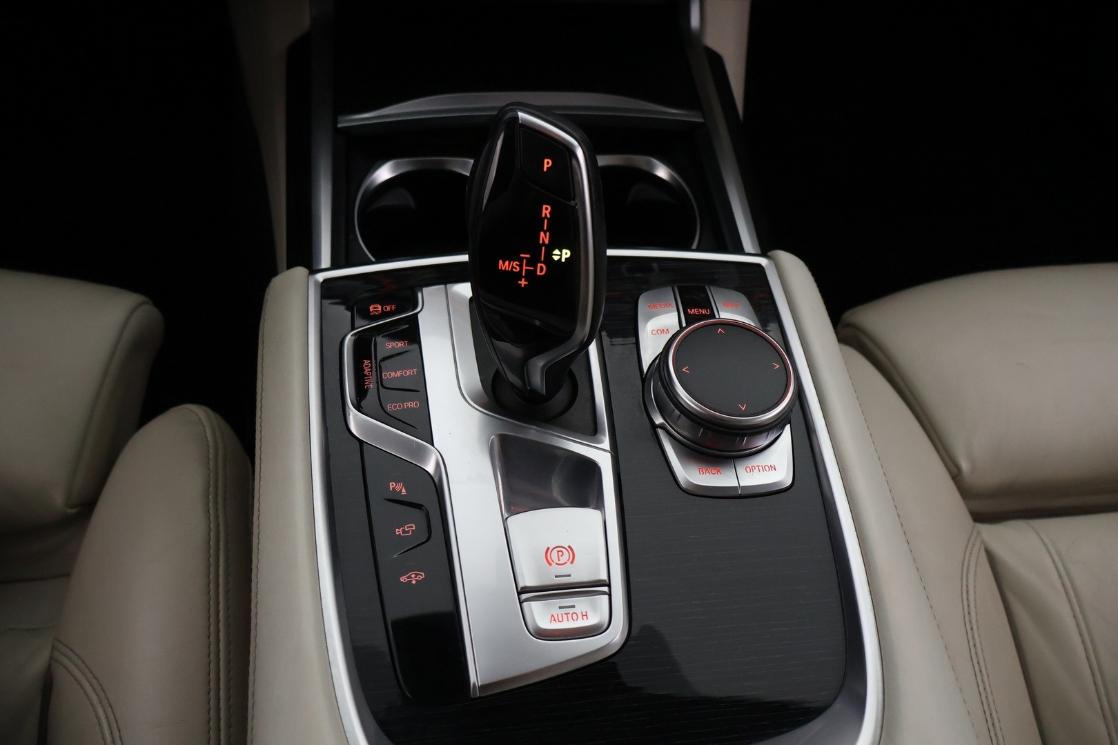 BMW 730 2016