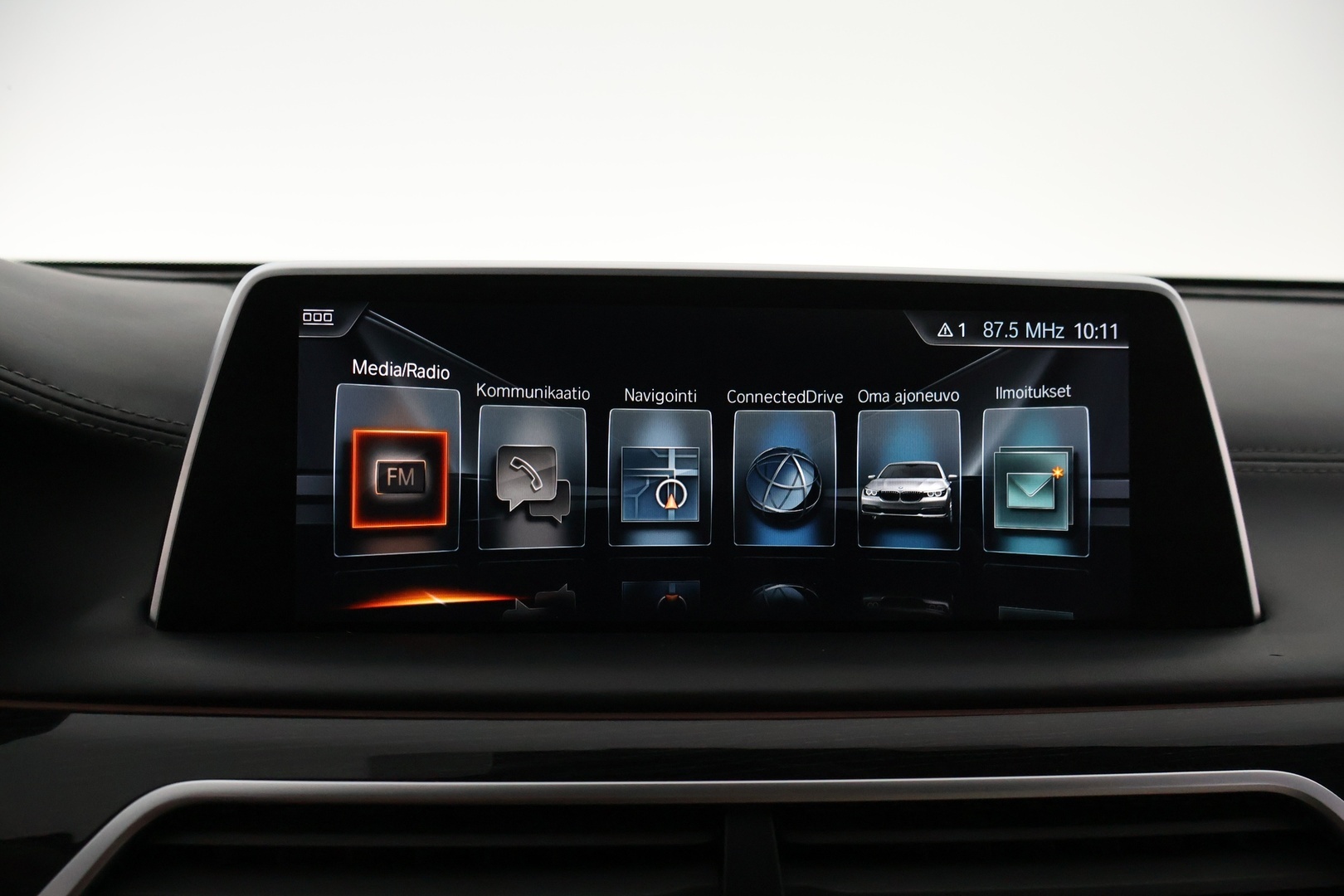 BMW 730 2016
