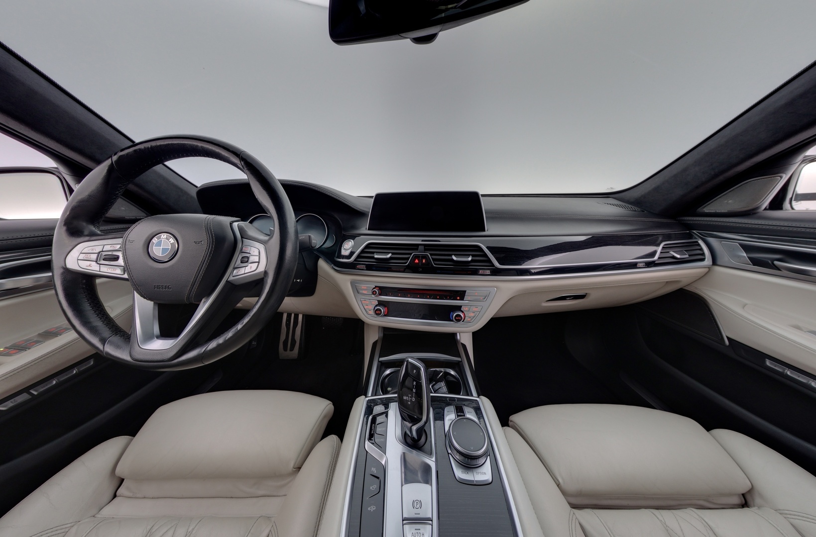 BMW 730 2016