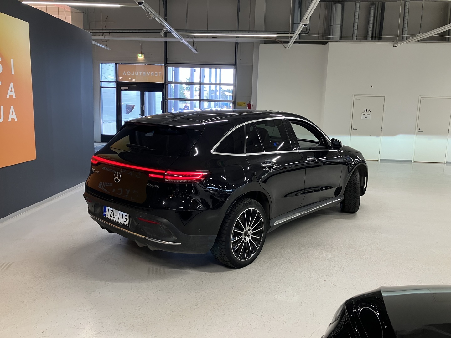 MERCEDES-BENZ EQC 2021